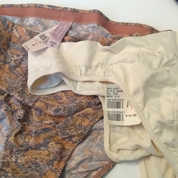 NWT Victoria Secret Mixed LOT Bras All 34D Panties - Picture 7 of 7